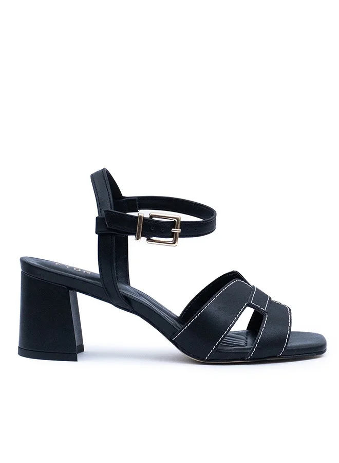 فايور كعب عريض أنيق